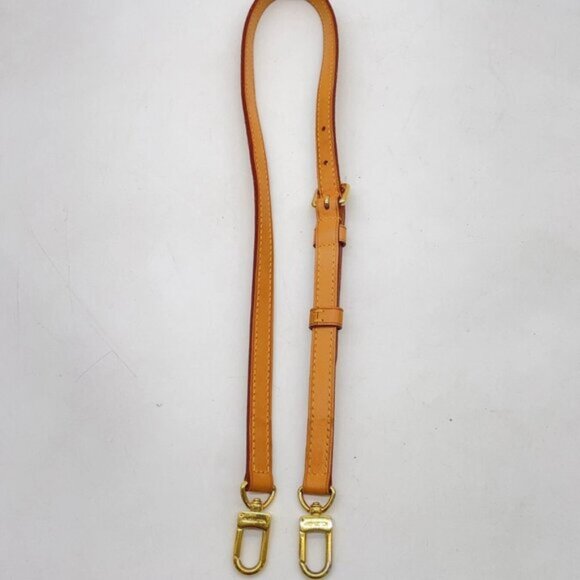 Louis Vuitton Vernis Red Blair MM Shoulder Bag 390-082625 - Picture 15 of 16